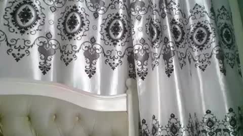 queen online show from 04/21/26, 06:44