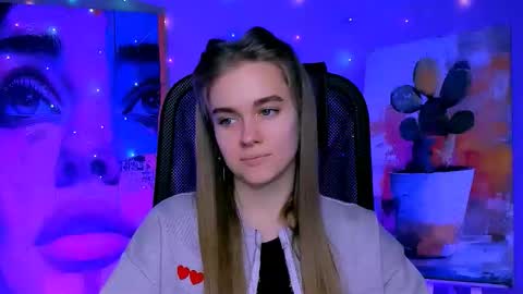 junewoods online show from 12/22/25, 06:21