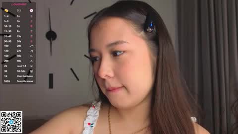 Bella online show from 10/14/25, 04:13