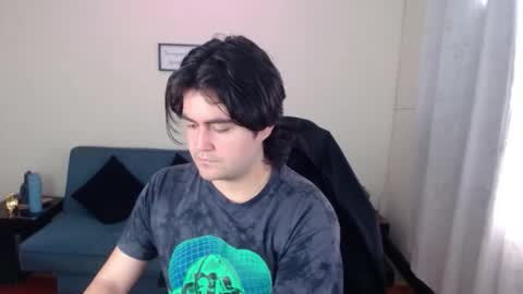 juniior_333 online show from 12/01/25, 01:38