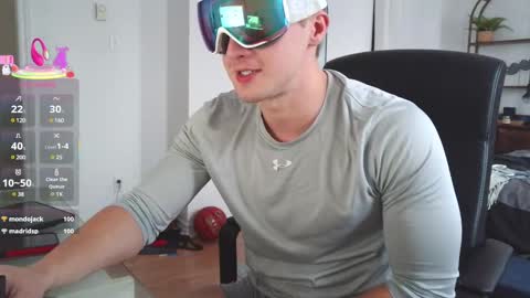 Snapshot of juniormadison69 chatting on 03/01/25, 10:10 Junior Madison online show from 03/01/25, 10:10