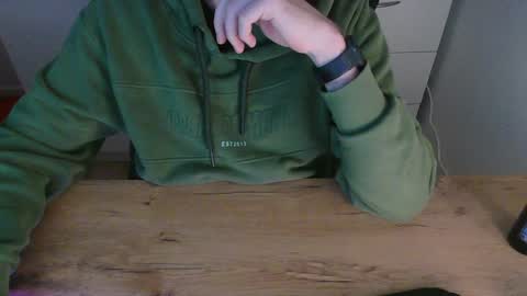 junk2711 online show from 01/04/25, 07:02