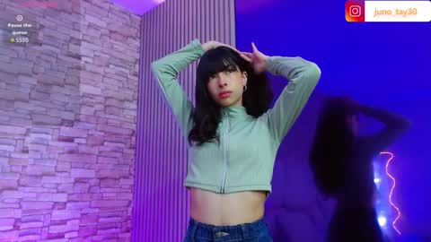 Snapshot of juno_tay chatting on 09/16/25, 07:04 JUNO online show from 09/16/25, 07:04