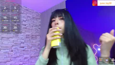 Snapshot of juno_tay chatting on 10/04/25, 11:30 JUNO online show from 10/04/25, 11:30