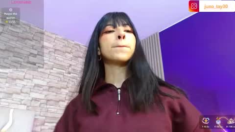 Snapshot of juno_tay chatting on 10/23/25, 11:53 JUNO online show from 10/23/25, 11:53