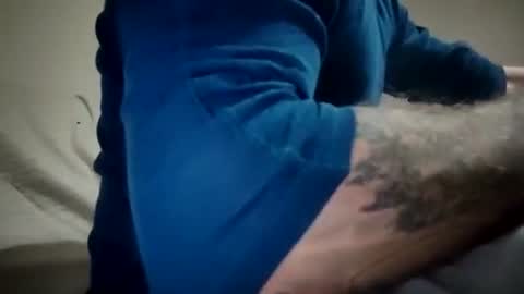 Yuri online show from 10/26/25, 09:42