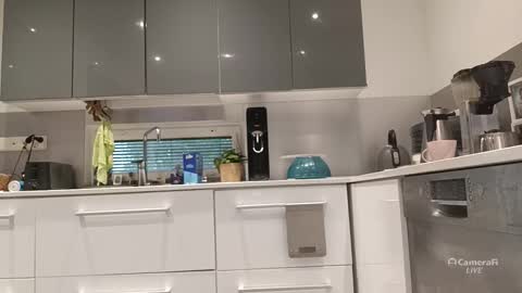 Snapshot of jusahki chatting on 09/16/25, 06:03 jusahki online show from 09/16/25, 06:03