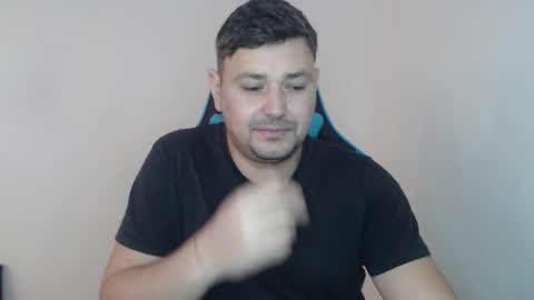 Snapshot of just_a_nice_guy_27 chatting on 01/19/26, 11:25 Alex online show from 01/19/26, 11:25