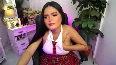 MY IG aleahgomez17 online show from 11/18/25, 11:15