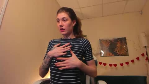 Snapshot of just_curly_ginger chatting on 02/17/26, 09:32 Ginger Curly online show from 02/17/26, 09:32