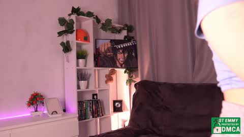 Snapshot of just_emmy chatting on 12/13/24, 05:16 just call me Emmy online show from 12/13/24, 05:16