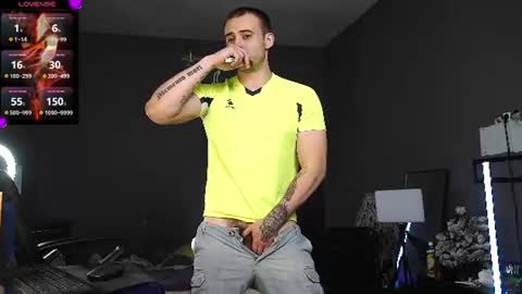 Snapshot of just_hairy_man chatting on 06/16/26, 07:16 Kurt online show from 06/16/26, 07:16