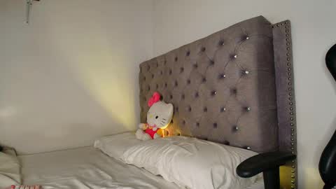  Isa y Luci  online show from 04/10/26, 06:56