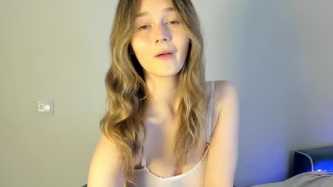 Jeni online show from 12/19/24, 04:02