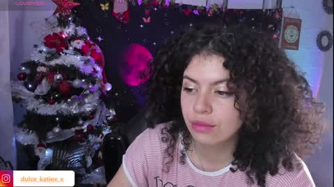 Snapshot of just_katiex chatting on 01/01/25, 06:37 Sofia online show from 01/01/25, 06:37