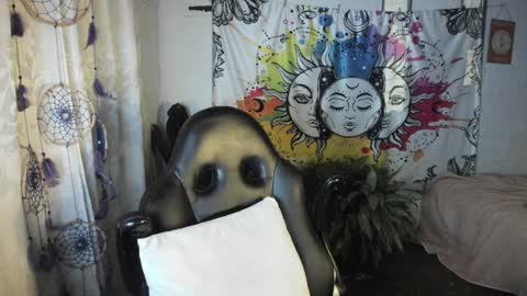 Snapshot of just_katiex chatting on 02/08/25, 09:56 Sofia online show from 02/08/25, 09:56