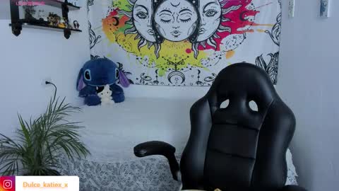 Sofia online show from 11/27/25, 01:35