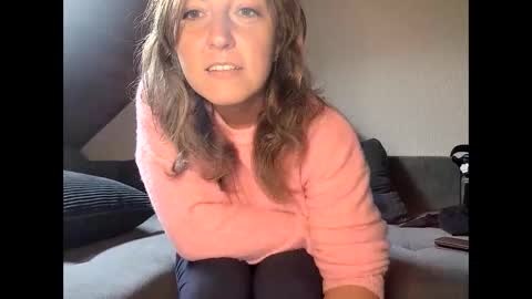 Snapshot of just_stunning chatting on 09/17/25, 07:21 Rosi and Paul online show from 09/17/25, 07:21