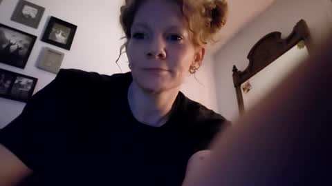 Snapshot of justanotherslut6 chatting on 09/26/25, 10:41 Scarlett online show from 09/26/25, 10:41