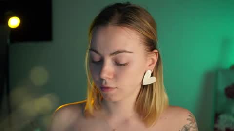 Snapshot of justbarbie chatting on 02/09/25, 09:28 Alexa online show from 02/09/25, 09:28