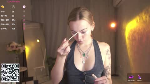 Snapshot of justbarbie chatting on 09/25/25, 09:46 Alexa online show from 09/25/25, 09:46