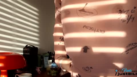 Snapshot of justbecauseiloveit chatting on 02/03/25, 09:19 Billie B William online show from 02/03/25, 09:19