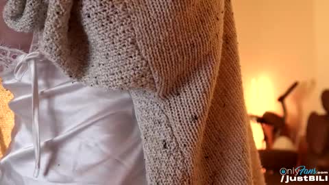 Snapshot of justbecauseiloveit chatting on 10/09/25, 06:11 Billie B William online show from 10/09/25, 06:11