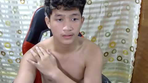 Snapshot of justcallme_cyril chatting on 02/13/26, 12:17 Cyril online show from 02/13/26, 12:17