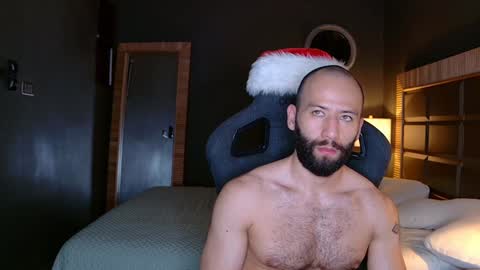 Justin online show from 01/01/25, 01:15