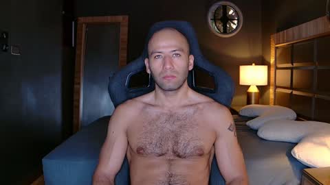 Justin online show from 02/04/25, 12:22