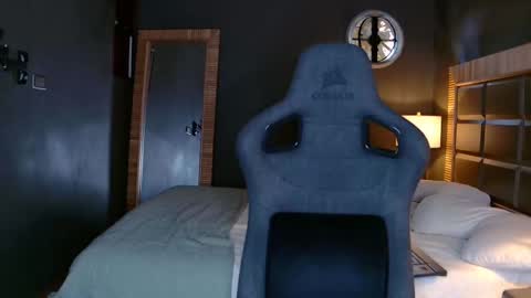 Justin online show from 03/04/25, 01:59