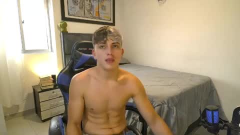 Snapshot of justin_trevor chatting on 05/01/26, 06:01 Justin trevor online show from 05/01/26, 06:01