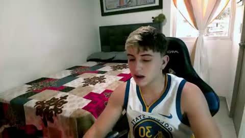 Snapshot of justin_trevor chatting on 06/19/26, 10:13 Justin trevor online show from 06/19/26, 10:13