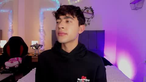 Snapshot of justinbe_ chatting on 02/04/26, 11:27 Justin online show from 02/04/26, 11:27