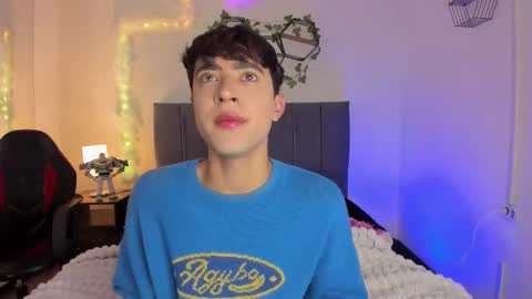 Snapshot of justinbe_ chatting on 02/06/26, 11:24 Justin online show from 02/06/26, 11:24