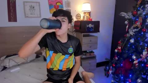 Justin online show from 12/17/25, 12:44