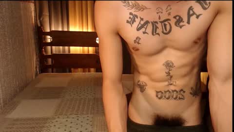 justine_hunk online show from 03/04/25, 08:35