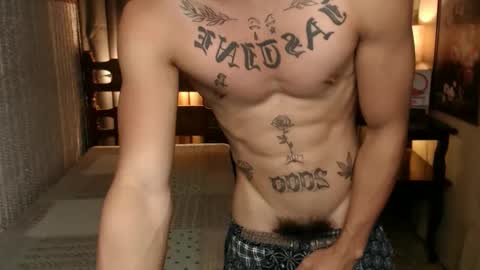 justine_hunk online show from 03/08/25, 08:44