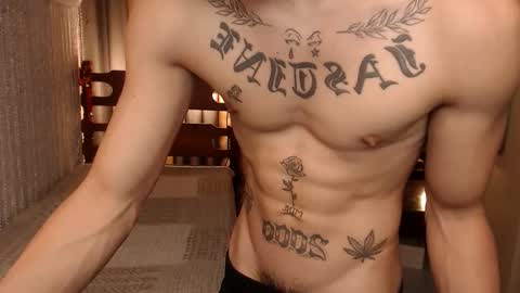 justine_hunk online show from 02/16/26, 05:42