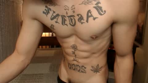 justine_hunk online show from 03/23/26, 05:55