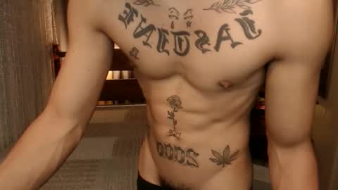 justine_hunk online show from 04/01/26, 02:12