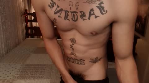 justine_hunk online show from 04/20/26, 12:41