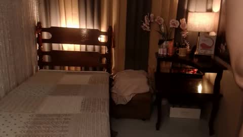 justine_hunk online show from 04/23/26, 06:14