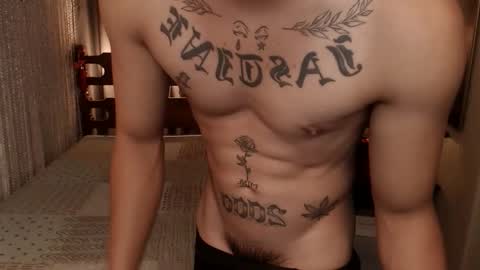 Snapshot of justine_hunk chatting on 05/12/26, 07:11 justine_hunk online show from 05/12/26, 07:11