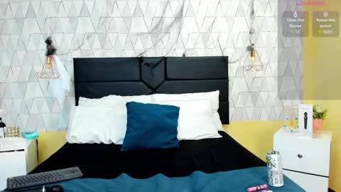 Justine online show from 11/06/25, 03:29