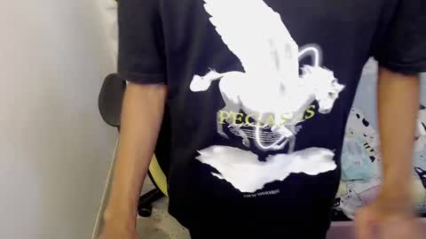 Snapshot of justinn_33 chatting on 02/27/25, 12:54 J U S T I N online show from 02/27/25, 12:54