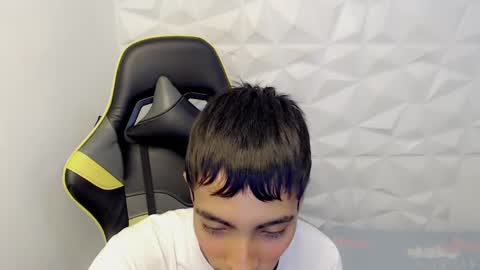 Snapshot of justinn_33 chatting on 03/07/25, 06:22 J U S T I N online show from 03/07/25, 06:22