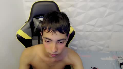 Snapshot of justinn_33 chatting on 03/10/25, 07:07 J U S T I N online show from 03/10/25, 07:07