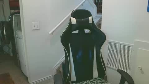 justintym69 online show from 10/08/25, 08:17