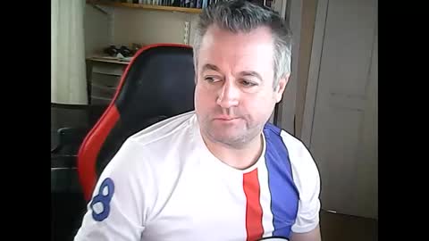 justmav online show from 11/10/25, 11:09